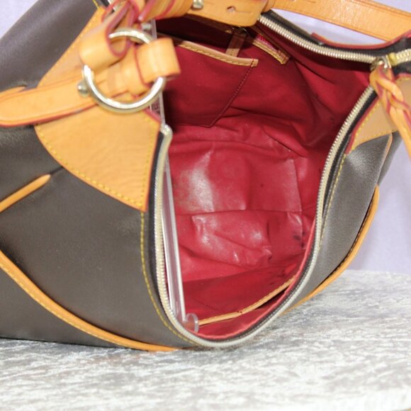 Dooney & Bourke Pebble Grain Leather Shoulder Bag - Picture 8 of 11